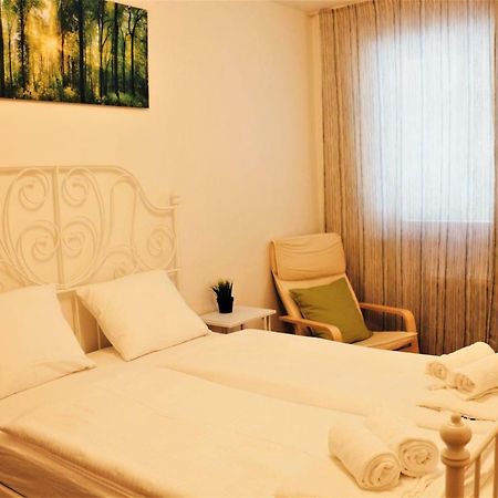 Green Wall Apartment Капрун Екстер'єр фото