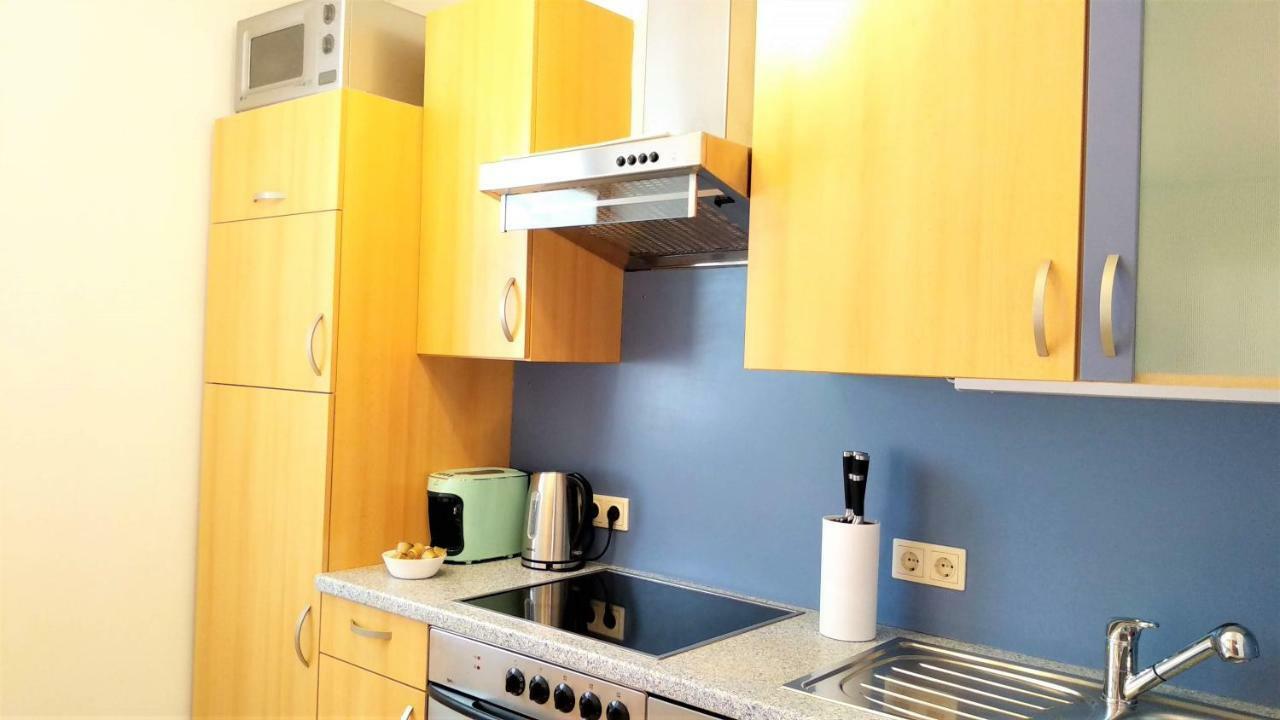 Green Wall Apartment Капрун Екстер'єр фото